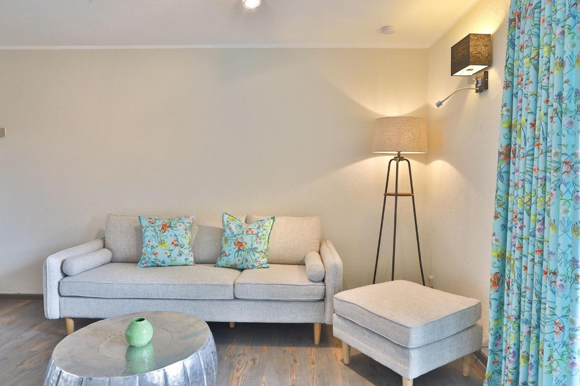 Ferienwohnung "Zur Rebe" ミデルハーゲン エクステリア 写真